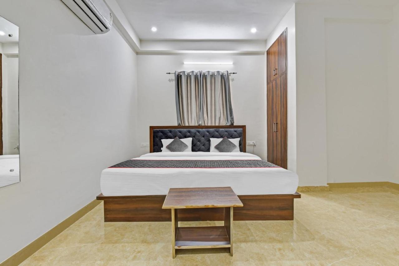 Super Oyo Collection O Legend Hotel